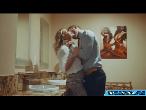 ❤️ Thaum ib tug busty blonde ntxias koj nyob rau hauv ib tug pej xeem chav dej ❤  Porno  ntawm peb hmn.filmepornonline.ru% Ib ❤